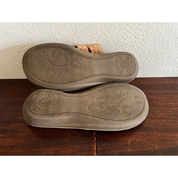 Cliffs By White Mountain Wedge Sandals Womens 9M Tan Floral Embellished Flip Flo - Picture 11 of 15
